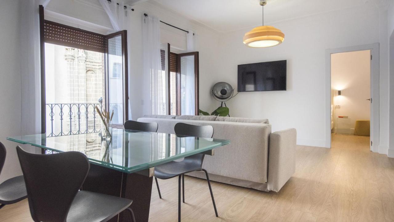 Apartamentos Boutique Puerta De Reyes Toledo Exteriör bild